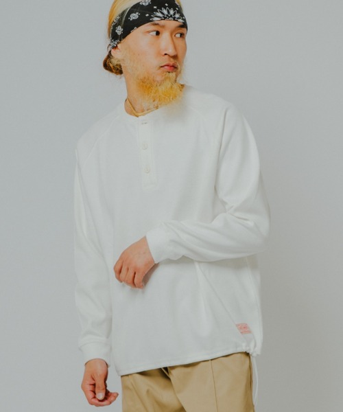 BIG MIKE(ビッグマイク)の「BIG MIKE ビッグマイク /26秋冬新作 ハニカムワッフル ヘンリーネック ラグラン 長袖Tシャツ 裾ドローコード ロンT //// 102638791(Tシャツ/カットソー・メンズ・杢グレー/オフホワイト/スミクロ・MEDIUM/X-LARGE/LARGE)」の2枚目の写真
