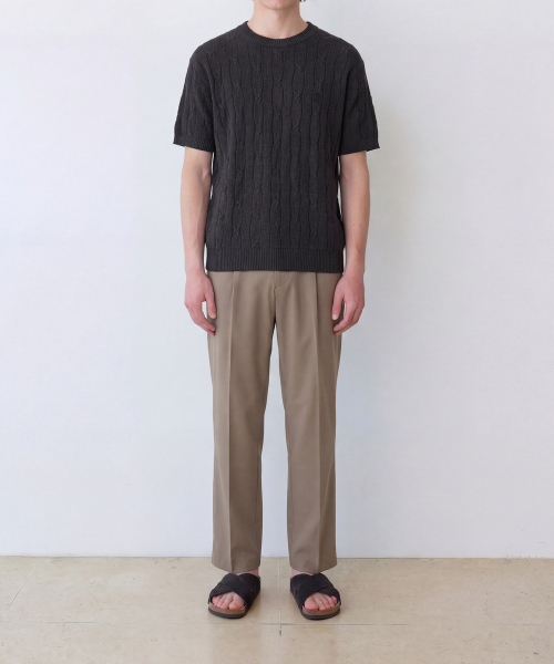 EDINBURGH CLUB（エディンバラクラブ）の「HIGH-TWIST LINEN CABLE S/S KNIT (CHARCOAL)（ニット/セーター・メンズ・チャコール・SMALL/MEDIUM/LARGE/X-LARGE）」の2枚目の写真