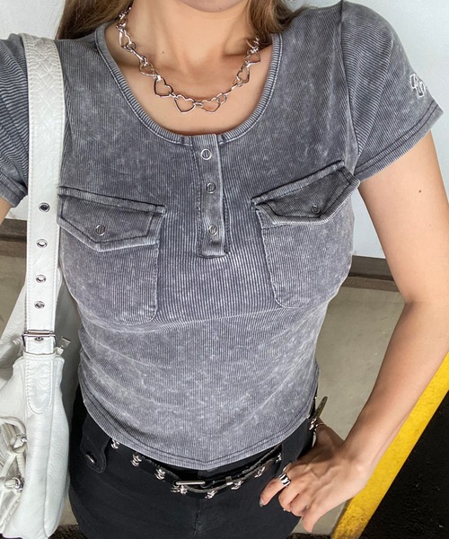 non-hedge(ノンヘッジ)の「ブリーチ袖ロゴチビTシャツ(Tシャツ/カットソー・レディース・グレー/カーキ/ブラック/ベージュ・FREE)」の3枚目の写真