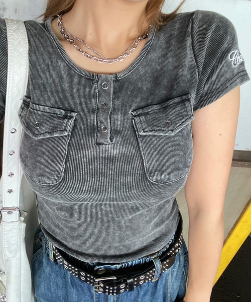 non-hedge(ノンヘッジ)の「ブリーチ袖ロゴチビTシャツ(Tシャツ/カットソー・レディース・グレー/カーキ/ブラック/ベージュ・FREE)」の1枚目の写真