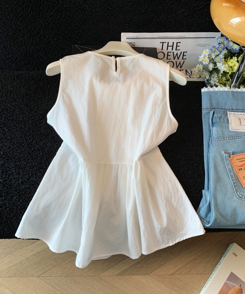 AMAJI(アマジ)の「プリーツ ノースリーブブラウス(シャツ/ブラウス・レディース・イエロー/ベージュ・LARGE/MEDIUM/SMALL)」の3枚目の写真