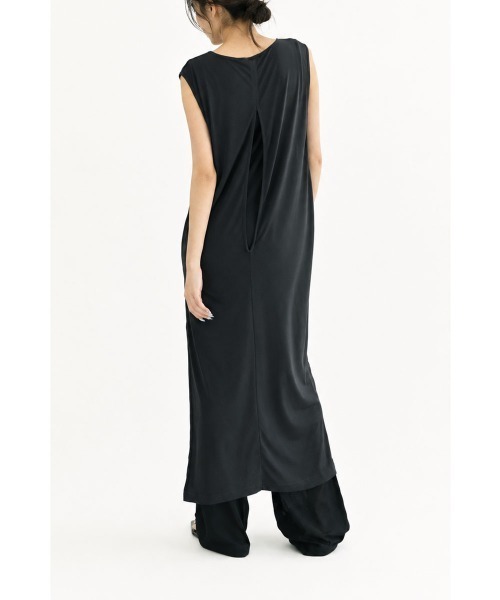 marjour(マージュール)の「DOUBLE LAYERED I-LINE DRESS(ワンピース・レディース・チャコール/ブラック・M/L)」の1枚目の写真