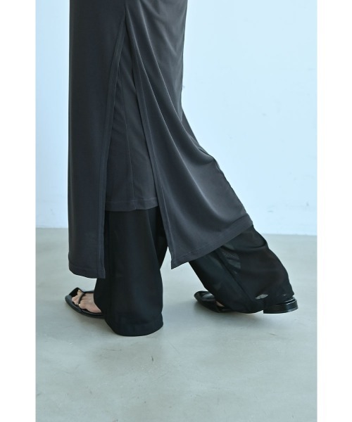 marjour(マージュール)の「DOUBLE LAYERED I-LINE DRESS(ワンピース・レディース・チャコール/ブラック・M/L)」の17枚目の写真
