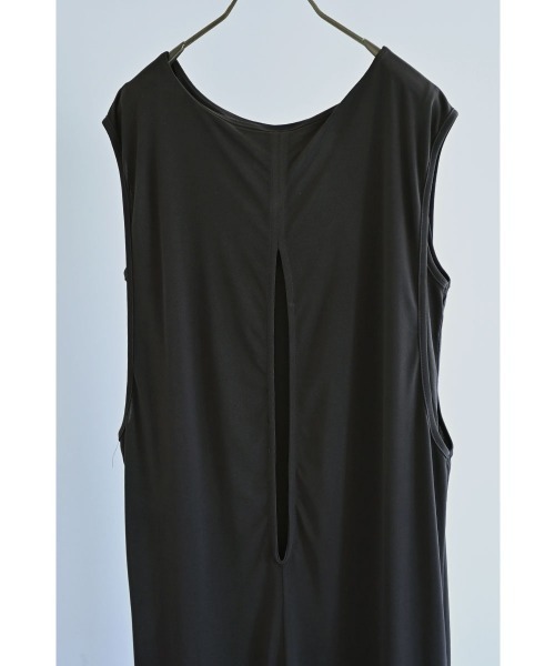 marjour(マージュール)の「DOUBLE LAYERED I-LINE DRESS(ワンピース・レディース・チャコール/ブラック・M/L)」の4枚目の写真