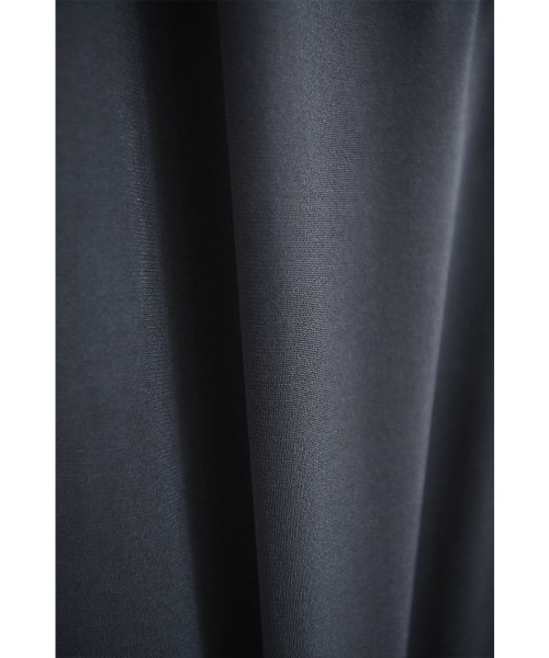 marjour(マージュール)の「DOUBLE LAYERED I-LINE DRESS(ワンピース・レディース・チャコール/ブラック・M/L)」の5枚目の写真