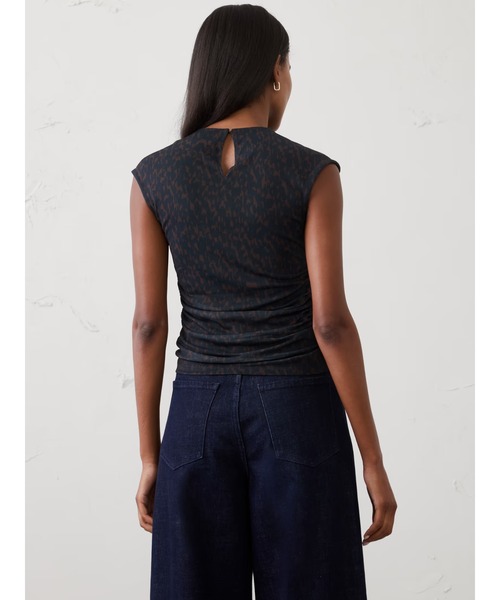 BANANA REPUBLIC FACTORY STORE(バナナリパブリック ファクトリーストア)の「BANANA REPUBLIC FACTORY STORE メッシュサイドシャーリングトップス(シャツ/ブラウス・レディース・ブラック/ブラウン・XS/S/M/L)」の4枚目の写真