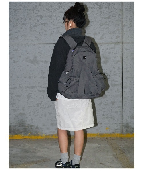 OFFWINTER(オフウィンター)の「【OFFWINTER】ロケットバックパック / リュック 大容量 / PC収納可 16インチ(スペースシリーズ)(バックパック/リュック・メンズ・グレー/グリーン/カーキ・LARGE)」の11枚目の写真