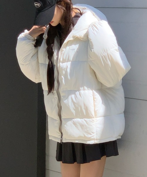 AMAJI(アマジ)の「フード付き ショート丈 中綿ジャケット(その他アウター・レディース・ホワイト/パープル/ライトピンク・SMALL/MEDIUM/LARGE/X-LARGE)」の1枚目の写真