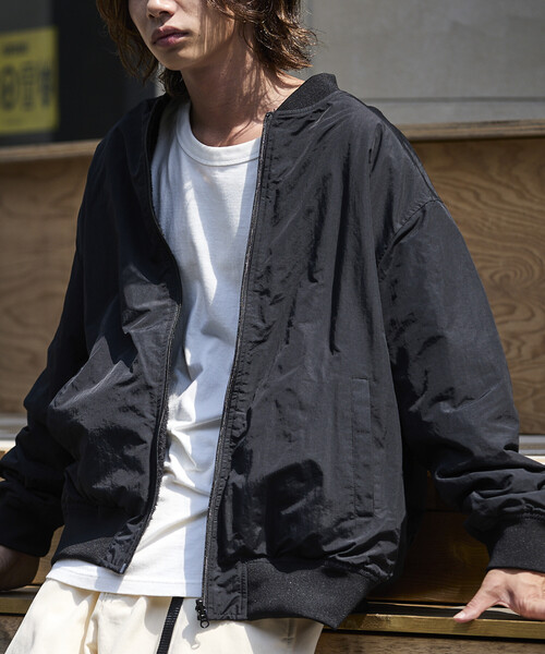 FREAK'S STORE(フリークスストア)の「限定展開 ナイロン フリース リバーシブル MA-1/ジップアップブルゾン(ブルゾン・メンズ・ネイビー/ベージュ/オリーブ/レオパード/ブラック/チャコールグレー・SMALL/MEDIUM/LARGE)」の7枚目の写真