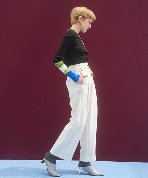 OMMO(オーエムエムオー)の「ROUND HEM BLOCKING KNIT TOP(ニット/セーター・レディース・ブラック/レッド/グレー/グリーン・F)」の18枚目の写真