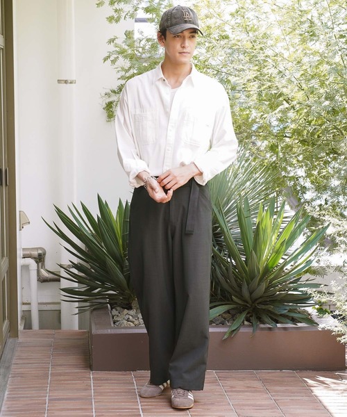 BAYFLOW（ベイフロー）の「ベルテッドワイドトラウザー（その他パンツ・メンズ・ライトグレー/ブラウン/チャコール・MEDIUM/LARGE）」の21枚目の写真