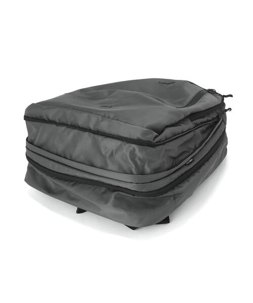 +phenix(プラスフェニックス)の「+phenix/プラスフェニックス/EXPAND BACKPACK 20+(バックパック/リュック・メンズ・グレー/ブラック・F)」の15枚目の写真