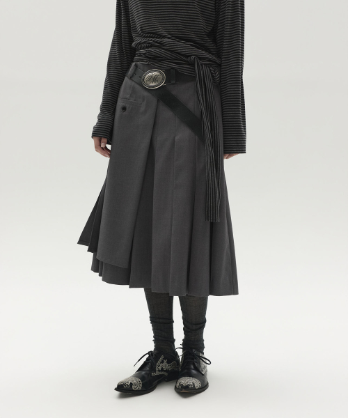 LCDC TM（エルシーディーシーティーエム）の「レイヤードプリーツミディスカート（グレー）（スカート・レディース・その他・SMALL/MEDIUM）」の4枚目の写真
