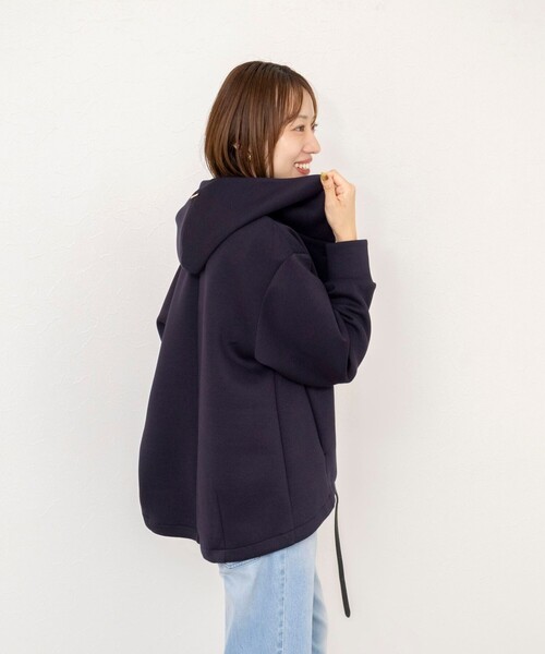 NOLLEY’S(ノーリーズ)の「ウォッシャブルダンボールフーディーブルゾン(ブルゾン・レディース・ライトグレー/ネイビー・38)」の5枚目の写真