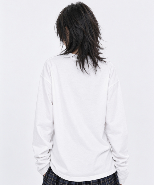 ARTISTWEAR(アーティストウェア)の「UNREAL MONSTER 長袖Tシャツ(Tシャツ/カットソー・レディース・ホワイト/ブラック・MEDIUM/LARGE/X-LARGE/XX-LARGE)」の4枚目の写真