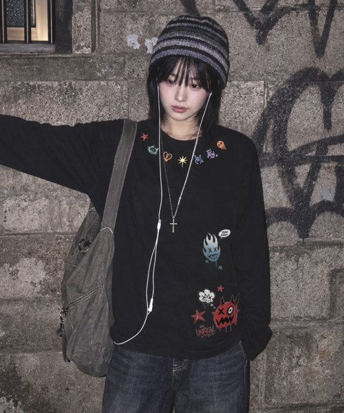 ARTISTWEAR(アーティストウェア)の「UNREAL MONSTER 長袖Tシャツ(Tシャツ/カットソー・レディース・ホワイト/ブラック・MEDIUM/LARGE/X-LARGE/XX-LARGE)」の6枚目の写真