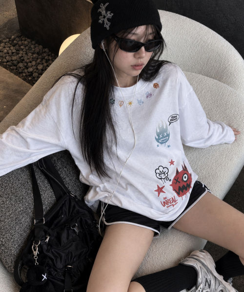 ARTISTWEAR(アーティストウェア)の「UNREAL MONSTER 長袖Tシャツ(Tシャツ/カットソー・レディース・ホワイト/ブラック・MEDIUM/LARGE/X-LARGE/XX-LARGE)」の7枚目の写真