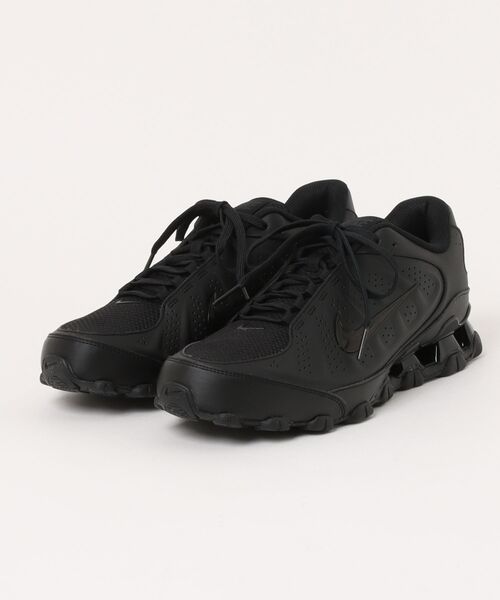 NIKE(ナイキ)の「【NIKE】ナイキ REAX 8 NSW SL(リアックス8 NSW SL)IR5118(スニーカー・メンズ・ホワイト×レッド/ブラック×ホワイト/ホワイト/ブラック×ブラック・26.5cm/27.0cm/27.5cm/28.0cm/29.0cm)」の4枚目の写真