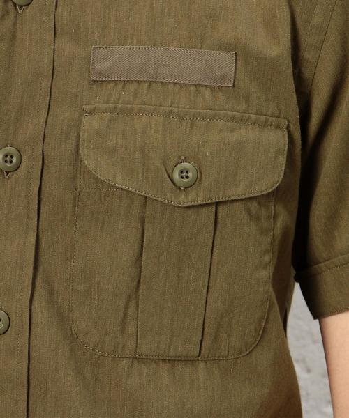 green label relaxing（グリーンレーベルリラクシング）の「[ジュニュインガーメント] BC GENUIN GARMENT C/CHAM MIL バンドカラーシャツ◆（シャツ/ブラウス・メンズ・ホワイト/オリーブ・MEDIUM/SMALL/LARGE）」の8枚目の写真