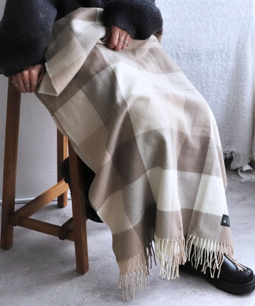 reca（レカ）の「室内でも外でも使える！ウールチェック柄大判ストール（ストール/ショール・レディース・ブラウン系その他/ピンク系その他/ブラウン系その他2/ベージュ系その他/ブルー系その他/レッド系その他/チョコ/ホワイト系その他/ブルー系その他2・FREE/ONE SIZE）」の12枚目の写真