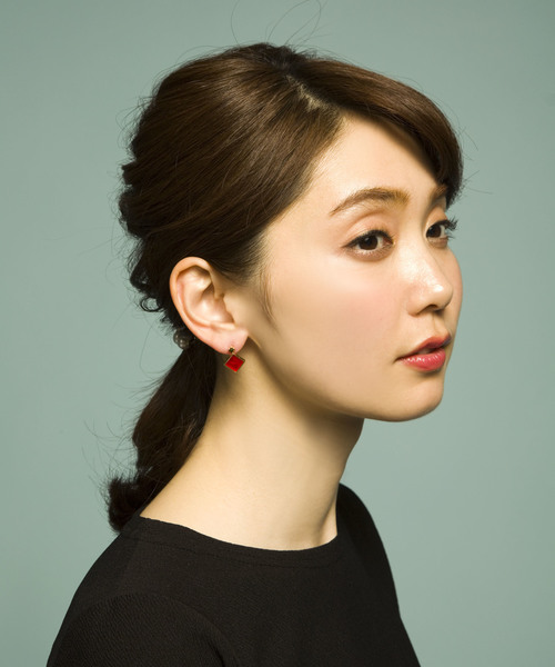 PLAIN CLOTHING（プレーンクロージング）の「スクエアピアス【PLAIN CLOTHING】（ピアス（両耳用）・レディース・レッド/ピンク/ブラック/ライトブルー/ベージュ/アイボリー/グレー・FREE）」の15枚目の写真