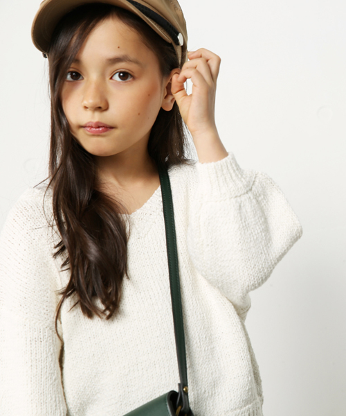 AZUL by moussy(アズールバイマウジー)の「Vネックローゲージプルオーバー(ニット/セーター・キッズ・ベージュ/オフホワイト・120/150/110/140/130/100)」の19枚目の写真