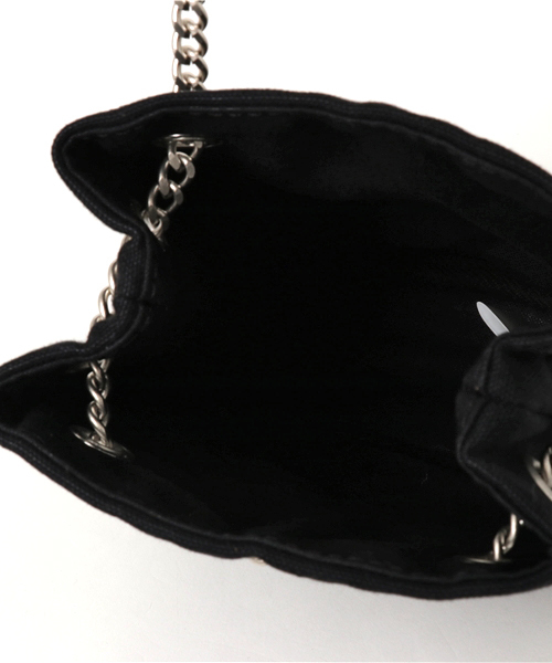 TEMBEA（テンベア）の「TEMBEA（テンベア）:スモール チェーン ポーチ（ハンドバッグ・レディース・ブラック/オフホワイト・ONE SIZE）」の6枚目の写真