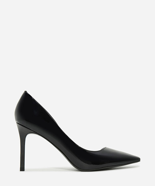 CHARLES & KEITH（チャールズ & キース）の「ポインテッドトゥドルセイパンプス / POINTED TOE D'ORSAY PUMPS（パンプス・レディース・ブラック/グリーン/ピンク/ブルー・23.5cm/23cm/22.5cm/24.5cm/25cm）」の2枚目の写真