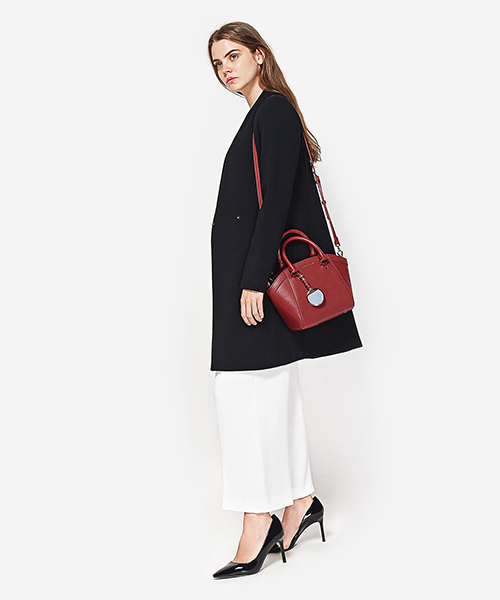 CHARLES & KEITH（チャールズ & キース）の「ポインテッドトゥドルセイパンプス / POINTED TOE D'ORSAY PUMPS（パンプス・レディース・ブラック/グリーン/ピンク/ブルー・23.5cm/23cm/22.5cm/24.5cm/25cm）」の16枚目の写真