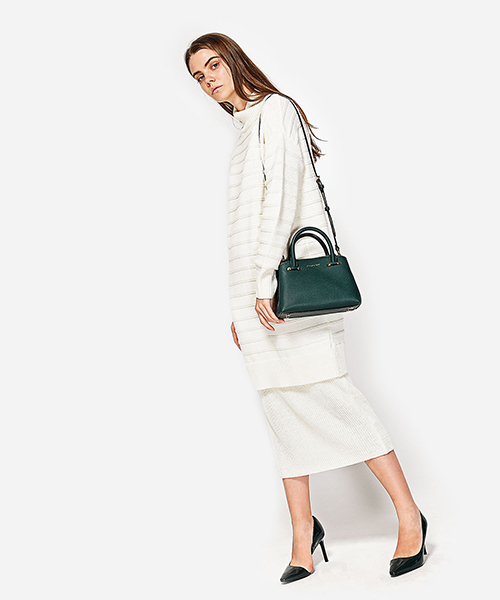 CHARLES & KEITH（チャールズ & キース）の「ポインテッドトゥドルセイパンプス / POINTED TOE D'ORSAY PUMPS（パンプス・レディース・ブラック/グリーン/ピンク/ブルー・23.5cm/23cm/22.5cm/24.5cm/25cm）」の21枚目の写真