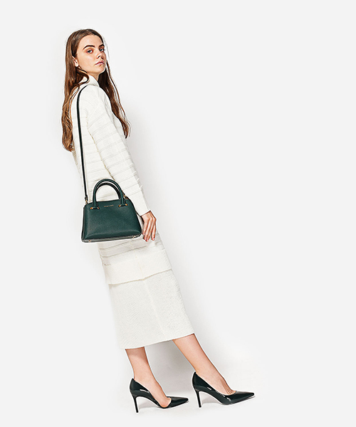 CHARLES & KEITH（チャールズ & キース）の「ポインテッドトゥドルセイパンプス / POINTED TOE D'ORSAY PUMPS（パンプス・レディース・ブラック/グリーン/ピンク/ブルー・23.5cm/23cm/22.5cm/24.5cm/25cm）」の22枚目の写真