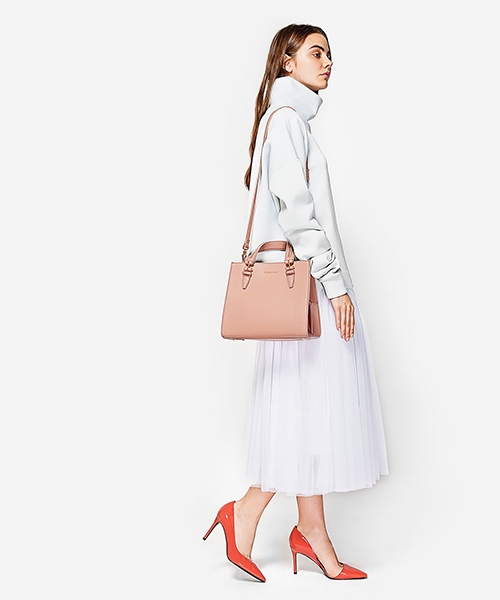 CHARLES & KEITH（チャールズ & キース）の「ポインテッドトゥドルセイパンプス / POINTED TOE D'ORSAY PUMPS（パンプス・レディース・ブラック/グリーン/ピンク/ブルー・23.5cm/23cm/22.5cm/24.5cm/25cm）」の8枚目の写真