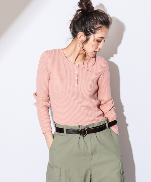 CIAOPANIC（チャオパニック）の「コットンシルクヘンリーネックプルオーバー（ニット/セーター・レディース・ブラック/レッド/ピンク/イエロー/グリーン/アイボリー・FREE）」の5枚目の写真