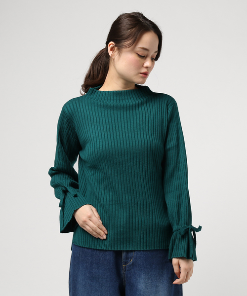 salle de bal（サルデバル）の「袖リボン リブ ボトルネックニット/リブセーター（ニット/セーター・レディース・イエロー/ブラック/グリーン・FREE）」の2枚目の写真