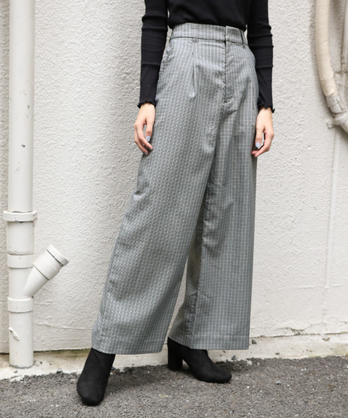 PAGEBOY(ページボーイ)の「サキゾメチェックワイドパンツ(その他パンツ・レディース・ブラウン/グレー・SMALL/MEDIUM)」の1枚目の写真