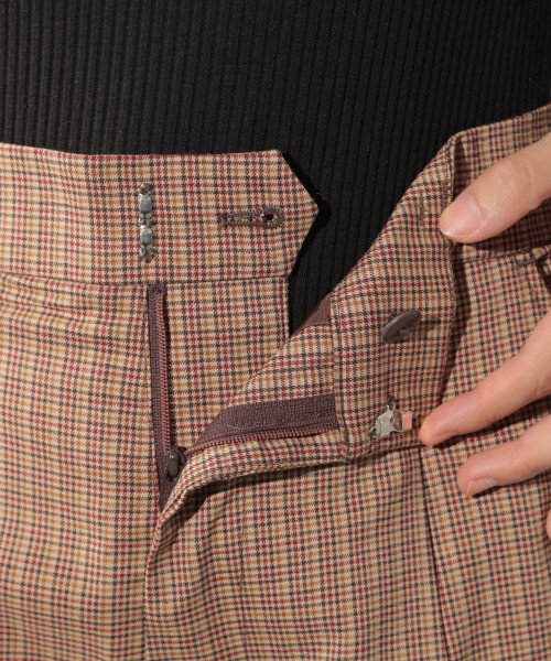 PAGEBOY(ページボーイ)の「サキゾメチェックワイドパンツ(その他パンツ・レディース・ブラウン/グレー・SMALL/MEDIUM)」の12枚目の写真