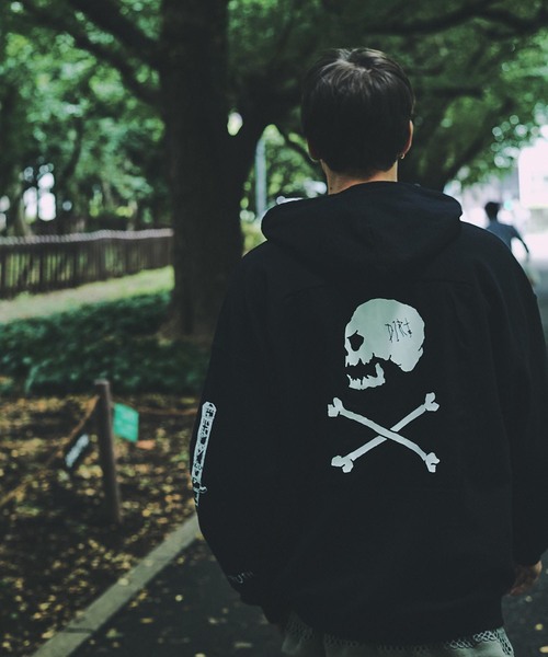 CHORD NUMBER EIGHT（コードナンバーエイト）の「BIG ZIP PARKA（パーカー・メンズ・ホワイト/ブラック・SMALL/MEDIUM/LARGE）」の12枚目の写真