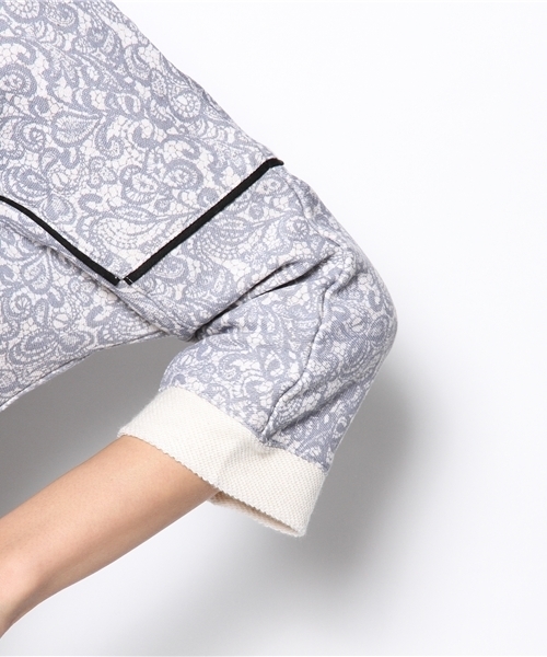 B:MING by BEAMS（ビーミングバイビームス）の「□ビーミング by ビームス / 裏毛レースプリントワンピース（ワンピース・レディース・オフホワイト/グレー・SMALL/MEDIUM）」の8枚目の写真