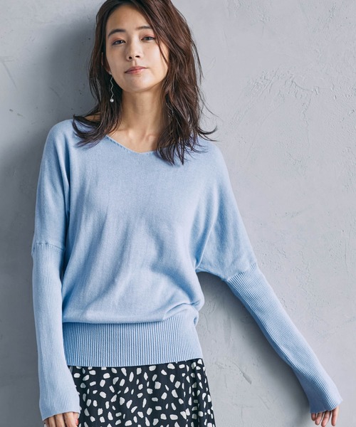 Chaco closet（チャコ クローゼット）の「Vネックドルマンスリーブ長袖リブコットンニット（ニット/セーター・レディース・ブラック/ライトグリーン/ピンク/ライトブルー/アイボリー/グレー/ライトパープル/ベージュ/カーキ/モカ/ダークベージュ/テラコッタ/チャコールグレー/グリーン系その他/ラベンダー/グリーン系その他2/ダークパープル/ライトピンク/ブルーグリーン・FREE）」の14枚目の写真