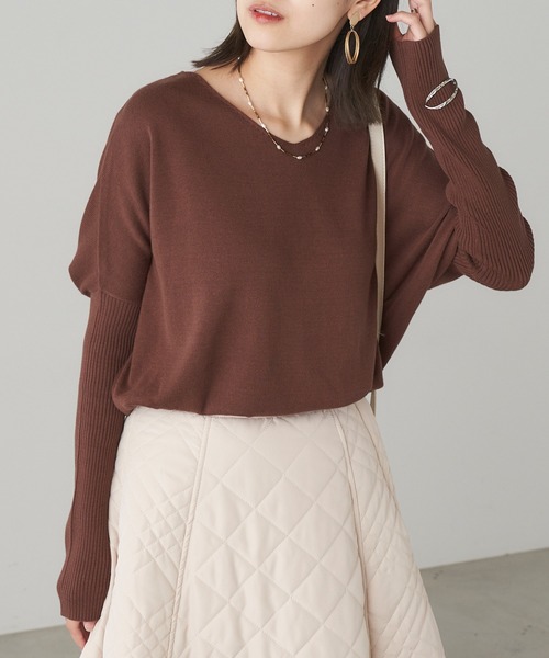 Chaco closet（チャコ クローゼット）の「Vネックドルマンスリーブ長袖リブコットンニット（ニット/セーター・レディース・ブラック/ライトグリーン/ピンク/ライトブルー/アイボリー/グレー/ライトパープル/ベージュ/カーキ/モカ/ダークベージュ/テラコッタ/チャコールグレー/グリーン系その他/ラベンダー/グリーン系その他2/ダークパープル/ライトピンク/ブルーグリーン・FREE）」の6枚目の写真