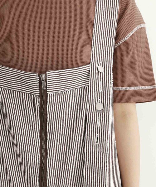 MERLOT(メルロー)の「ヒッコリーストライプ柄フロントジップサロペット052-7099(サロペット/オーバーオール・レディース・ネイビー/ブラウン・FREE)」の13枚目の写真