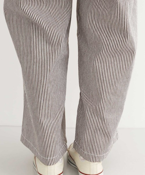 MERLOT(メルロー)の「ヒッコリーストライプ柄フロントジップサロペット052-7099(サロペット/オーバーオール・レディース・ネイビー/ブラウン・FREE)」の11枚目の写真