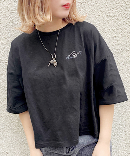 apres jour(アプレジュール)の「アソートプリントTシャツ【ZOZOTOWN限定アイテム】(Tシャツ/カットソー・レディース・スモークピンク/ホワイト系その他/その他/オフホワイト/グリーン系その他/ラベンダー/ブルー系その他/レッド系その他/ホワイト/ブラック/ブルー/ホワイト系その他3/ホワイト系その他2・フリー)」の7枚目の写真