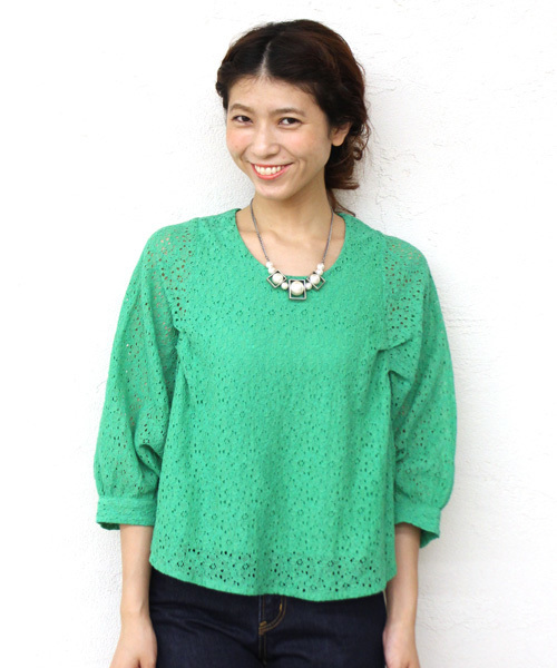 mystic（ミスティック）の「レースバルーン袖ショートプルオーバー（シャツ/ブラウス・レディース・ラベンダー/ベージュ/ブラック/オフホワイト/ネイビー/グリーン・ﾌﾘ-）」の4枚目の写真