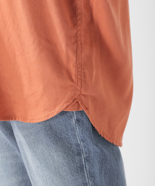 BAYFLOW(ベイフロー)の「ミリタリーVネックシャツ(シャツ/ブラウス・レディース・チャコールグレー/カーキ/オレンジ・SMALL/MEDIUM)」の10枚目の写真