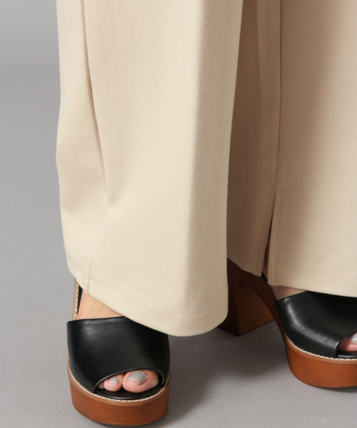 LOWRYS FARM（ローリーズファーム）の「ポンチセンタープレスパンツ　849441（その他パンツ・レディース・グレー/ブラウン/ダークブラウン/レッド・MEDIUM/LARGE）」の12枚目の写真