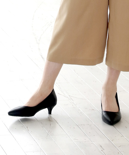minky me!（ミンキーミー）の「ポインテッドトゥ5cmヒール走れるキレイめパンプス（パンプス・レディース・ブラック系その他2/ブラック系その他3/ブラック系その他/ベージュ系その他3/グレー系その他4/グレー系その他6/グレー系その他3/パイソン/ボルドー・21.5/22/22.5/23/23.5/24/24.5/25/25.5/26）」の3枚目の写真