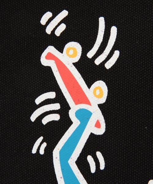 BEAUTY&YOUTH UNITED ARROWS（ビューティーアンドユースユナイテッドアローズ）の「BYBC Keith Haring 別注クラッチバッグ ◆（クラッチバッグ・レディース・オフホワイト/ブラック・フリー）」の8枚目の写真