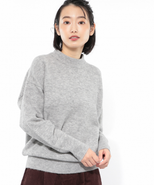 LAKOLE(ラコレ)の「5Gウールストレッチモックネックニット / LAKOLE(ニット/セーター・レディース・ライトグレー/ベージュ/ブルー/キャメル/バーガンディー/チャコール・SMALL/MEDIUM)」の2枚目の写真