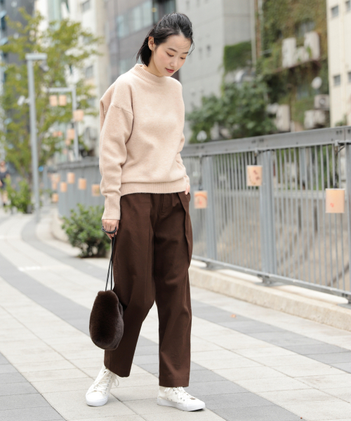 LAKOLE(ラコレ)の「5Gウールストレッチモックネックニット / LAKOLE(ニット/セーター・レディース・ライトグレー/ベージュ/ブルー/キャメル/バーガンディー/チャコール・SMALL/MEDIUM)」の7枚目の写真